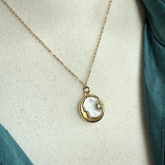 Passport Philosophy Moon and Star Shell Pendant - Picture 6 of 7